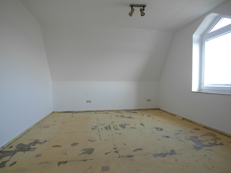 Fußboden ohne Belag in einem leeren Raum